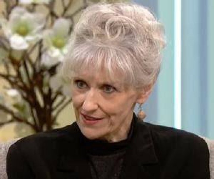 Anita Dobson Biography