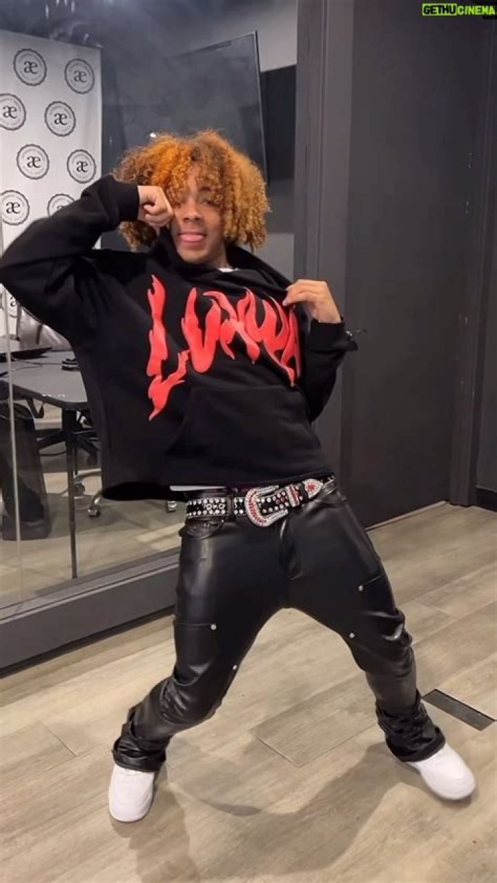 Curly Head Monty Curly Head Monty
