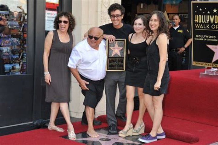 Danny DeVito family, wife, children, parents, siblings 1 danny devito kids 101023 3 26cb5ae226e54f239a99048e4aa9a3b1 jpg