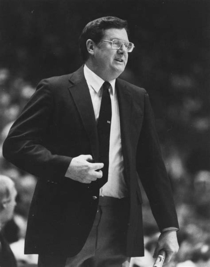Joe B Hall