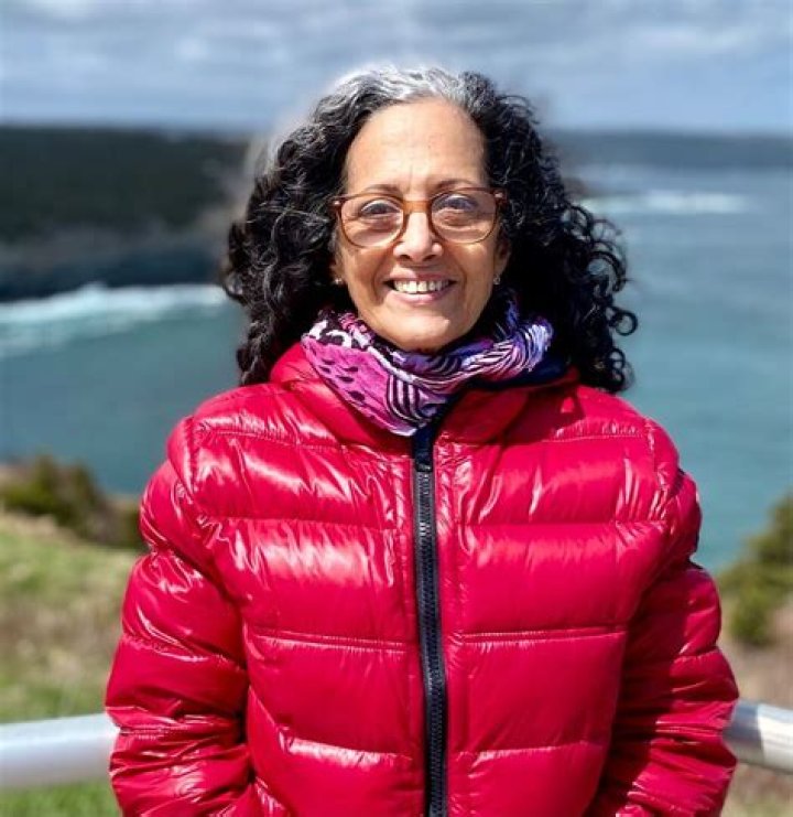 Mirta D&iacute;az&ndash;B... Biography