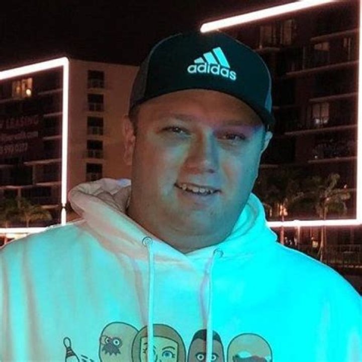 Poofesure Biography