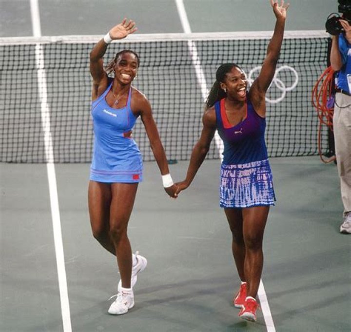 Does Serena Williams have a twin sister? 1 Venus and Serena Williams